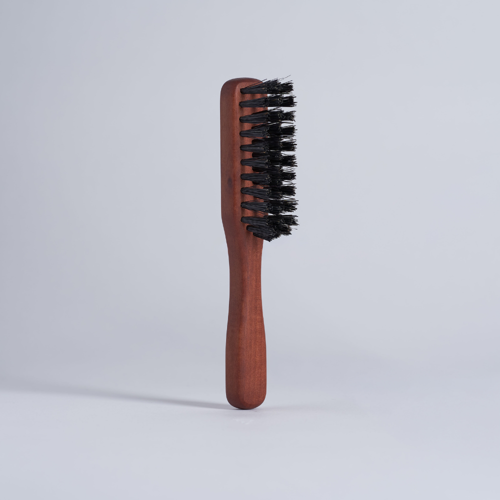 CEPILLO PARA LA BARBA CON MANGO PLISADO